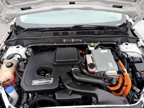Used 2019 Ford Fusion SE FWD image 35