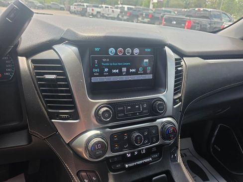 Used 2018 Chevrolet Suburban LT AWD/4WD image 18