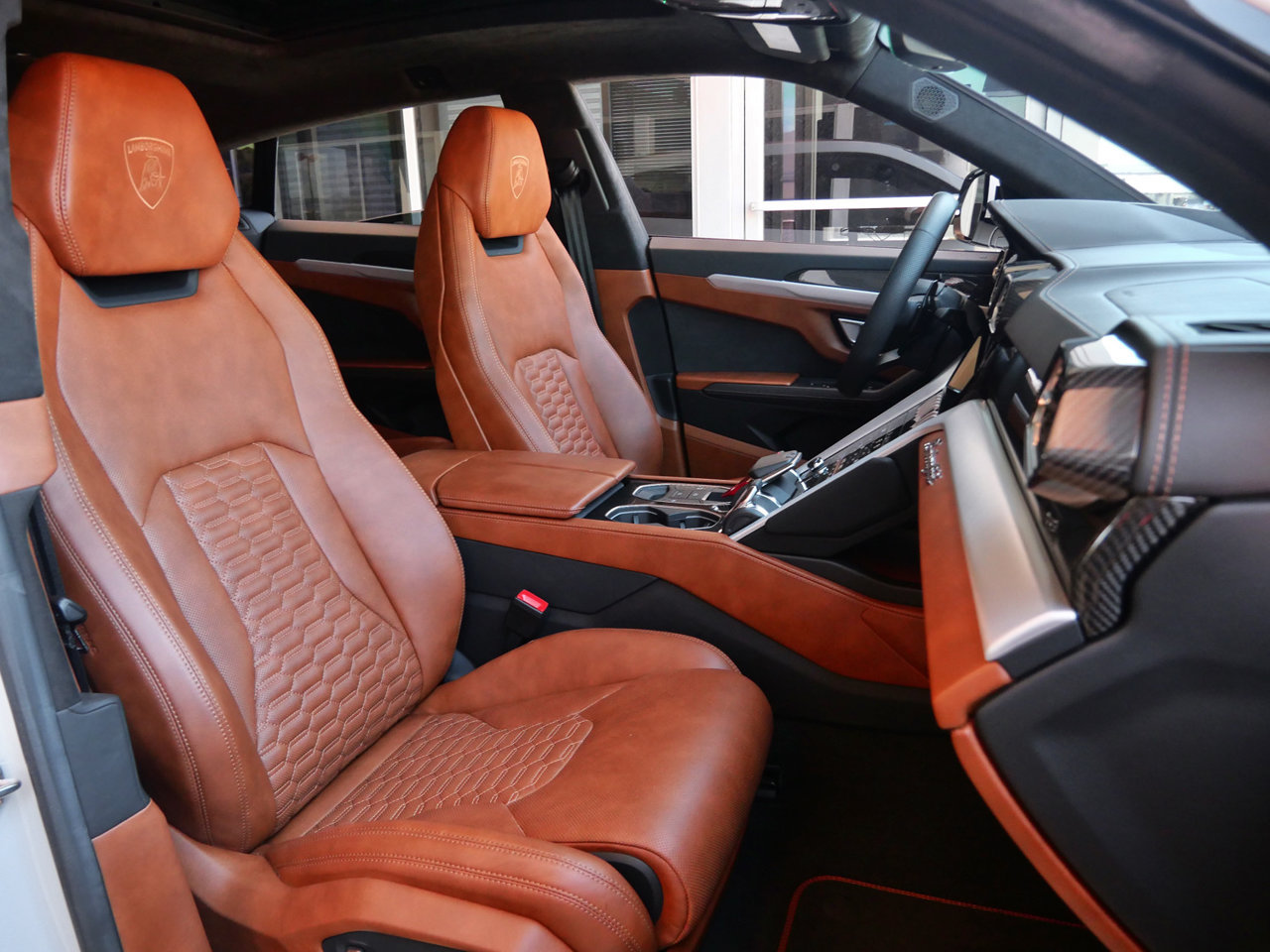 Used 2020 Lamborghini Urus AWD/4WD image 8
