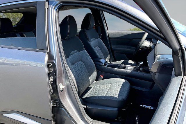Certified 2025 Nissan Kicks SV FWD image 26