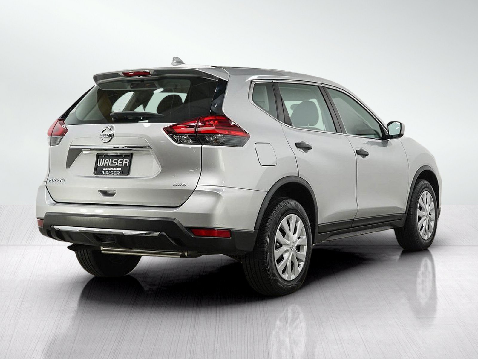 Used 2017 Nissan Rogue S AWD/4WD image 5