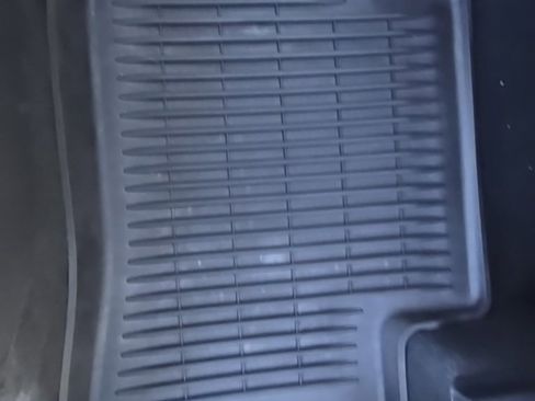 Used 2023 Toyota Corolla Cross XLE image 31