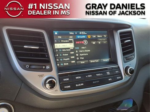 Used 2016 Hyundai Tucson Limited w/ Option Group 03 FWD image 17
