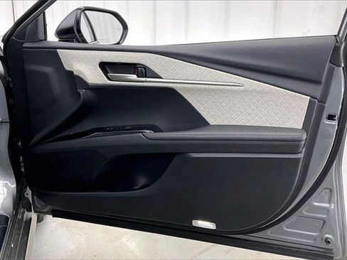 Used 2025 Toyota Camry XLE image 22