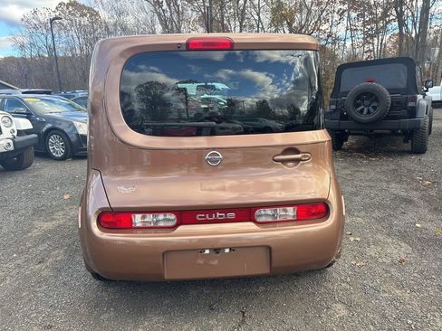 Used 2011 Nissan Cube 1.8 SL w/ Interior Designer Pkg FWD image 17
