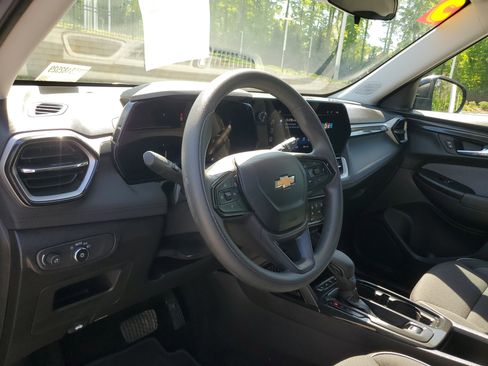 Used 2025 Chevrolet TrailBlazer LT FWD image 15