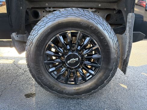 Used 2017 Chevrolet Silverado 2500 LT w/ Texas Edition image 30