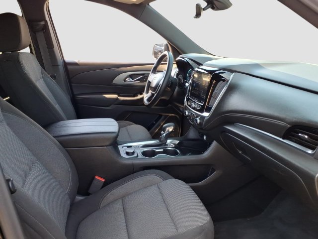 Used 2023 Chevrolet Traverse LT w/ Rear Camera Mirror Package AWD/4WD image 17