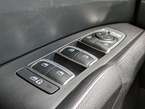 Used 2023 Kia Sorento LX FWD image 21