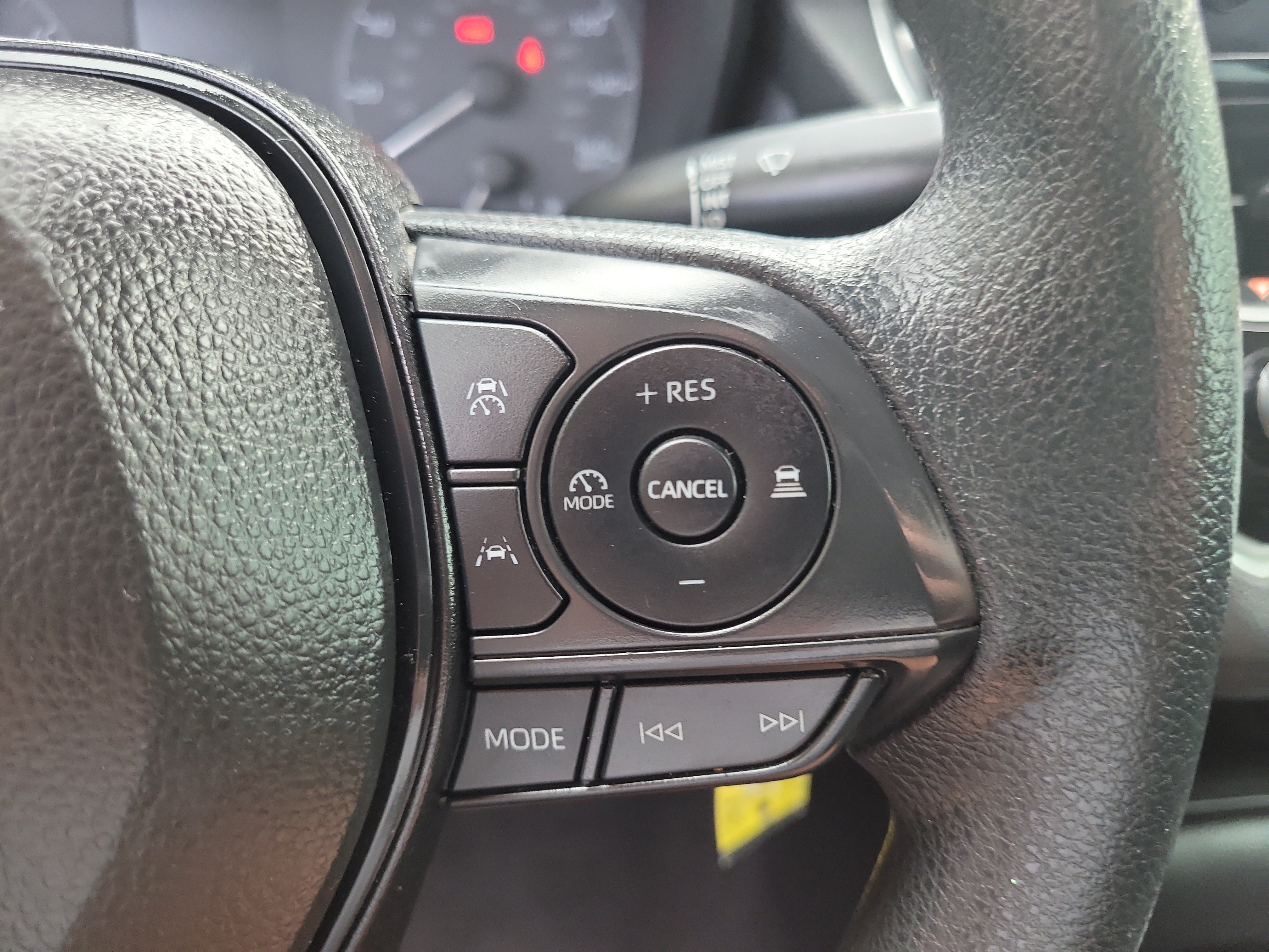 Certified 2025 Toyota Corolla LE FWD image 28