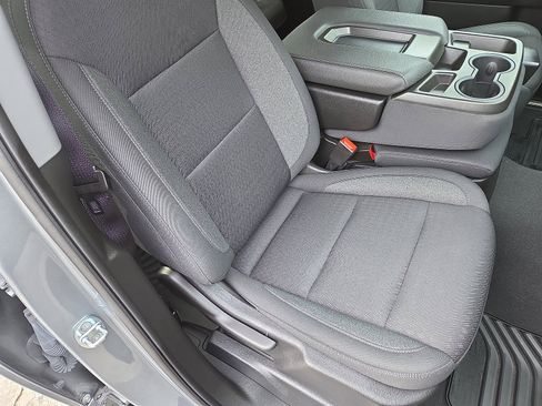 Used 2023 Chevrolet Silverado 1500 LT image 16