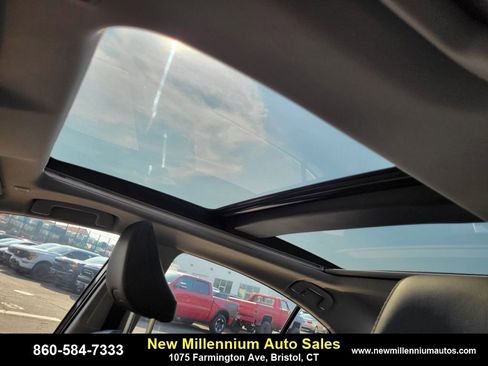 Used 2025 Toyota Camry XLE image 20