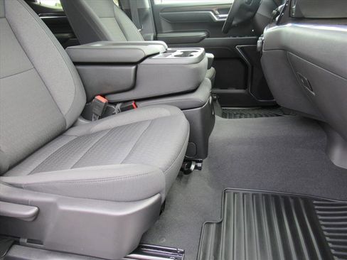 Certified 2025 Chevrolet Silverado 1500 LT image 17