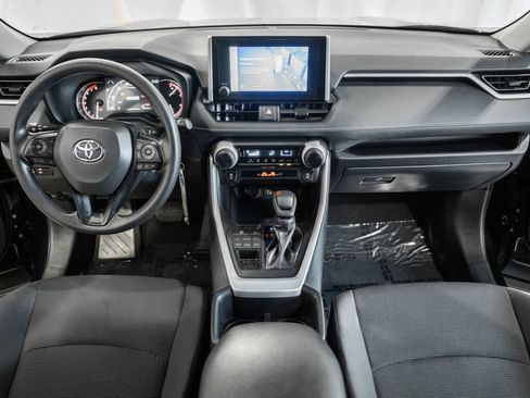 Used 2025 Toyota RAV4 LE AWD/4WD image 14