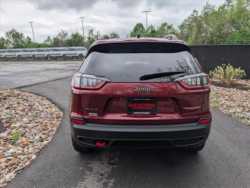 Used 2019 Jeep Cherokee Trailhawk w/ Comfort/Convenience Group AWD/4WD image 4