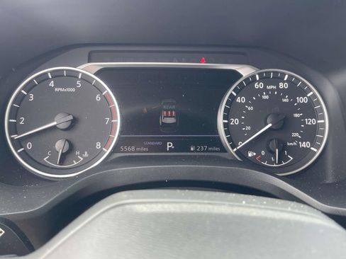 Used 2025 Nissan Rogue S image 22