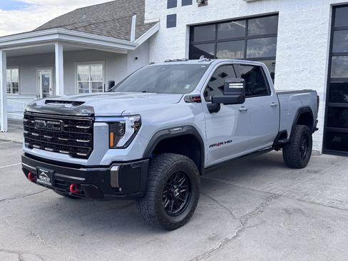 Used 2024 GMC Sierra 2500 AT4X AWD/4WD image 5