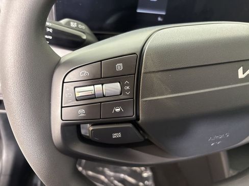 New 2026 Kia K4 LXS image 20