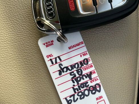 Used 2014 Audi Q5 3.0T Prestige image 39