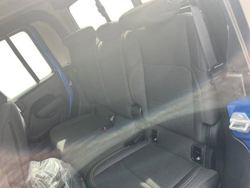 New 2025 Jeep Gladiator Sport image 13