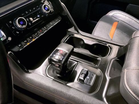 Used 2024 GMC Sierra 1500 AT4 w/ Technology Package image 16