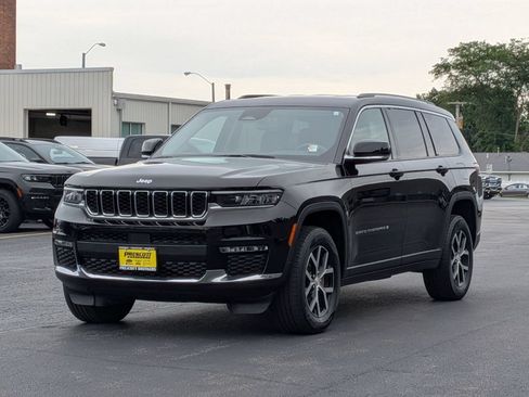 Used 2023 Jeep Grand Cherokee L Limited AWD/4WD image 3