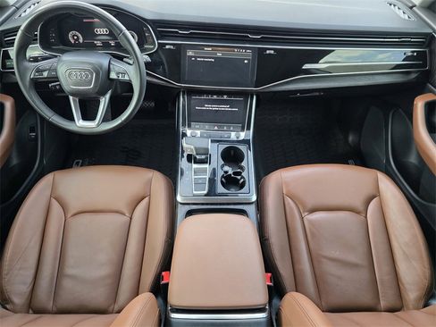 Used 2022 Audi Q8 Premium image 20