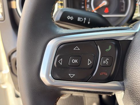 Used 2024 Jeep Wrangler Unlimited Sahara AWD/4WD image 27