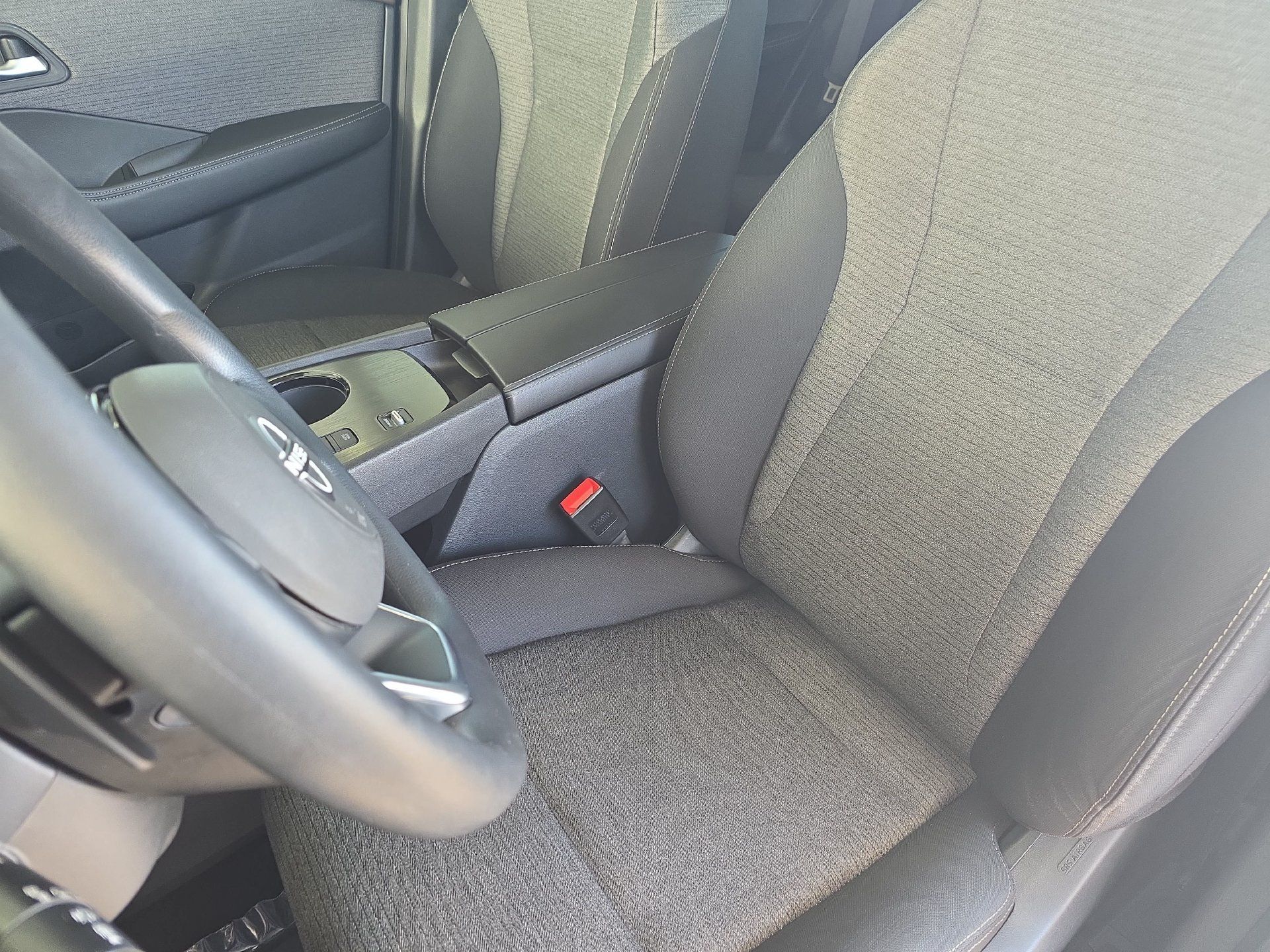 Used 2023 Nissan Rogue SV FWD image 14