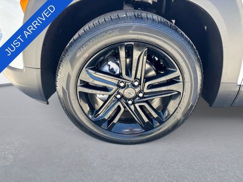 New 2026 Chevrolet TrailBlazer LT w/ Convenience Package FWD image 10