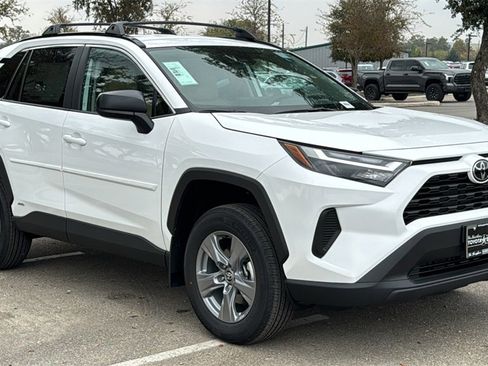 New 2025 Toyota RAV4 LE image 3