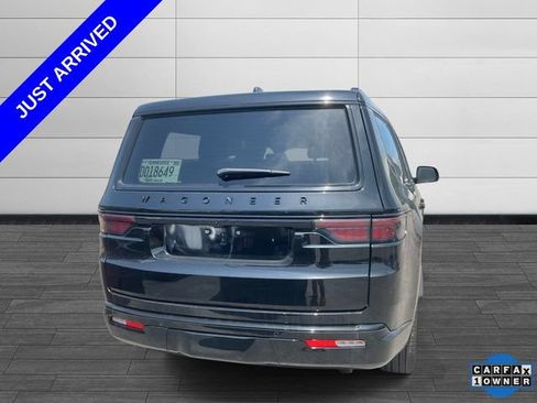 Used 2024 Jeep Wagoneer Series II AWD/4WD image 5