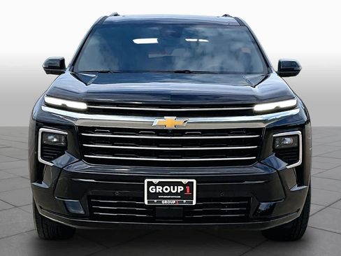 Used 2025 Chevrolet Traverse High Country w/ LPO, Floor Liner Package FWD image 4