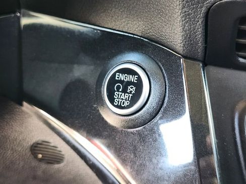 Certified 2019 Ford Escape Titanium image 25