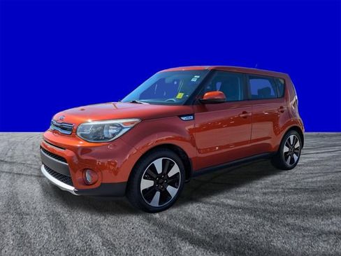 Used 2018 Kia Soul + image 8