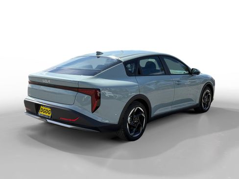 New 2026 Kia K4 EX image 5