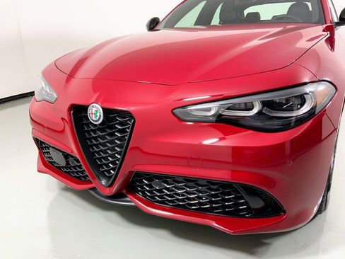 Used 2024 Alfa Romeo Giulia Sprint AWD/4WD image 17