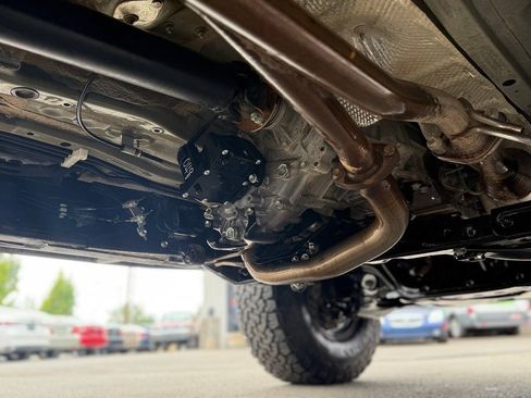 Used 2018 Toyota Tacoma TRD Off-Road w/ Technology Package AWD/4WD image 68