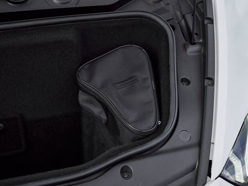 Used 2020 Lamborghini Huracan EVO image 18