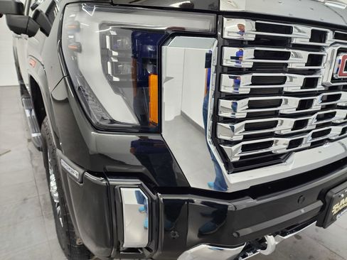 Used 2024 GMC Sierra 2500 Denali w/ Denali Reserve Package image 25