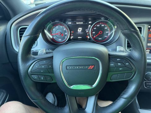 Used 2020 Dodge Charger SXT w/ Cold Weather Package AWD/4WD image 17
