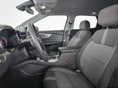 Used 2025 Chevrolet Blazer LT AWD/4WD image 19