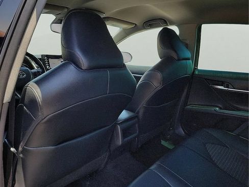 Used 2022 Toyota Camry SE w/ Convenience Package FWD image 14