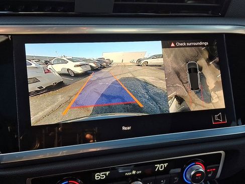 Used 2024 Audi Q3 2.0T Premium Plus w/ Premium Plus Package image 19