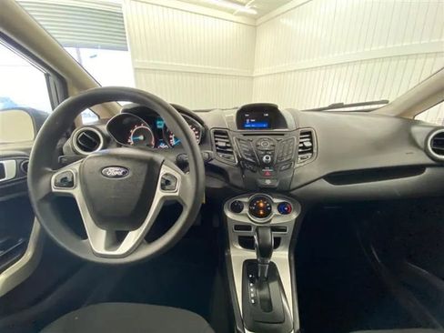 Used 2019 Ford Fiesta SE image 16