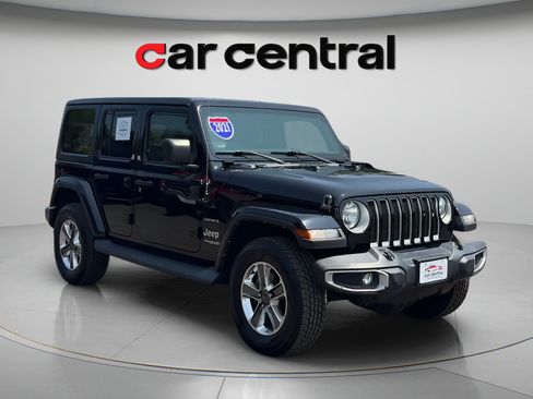 Used 2021 Jeep Wrangler Unlimited Sahara w/ Cold Weather Group AWD/4WD image 7