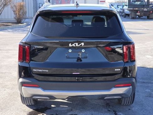 Used 2025 Kia Sorento S w/ Panoramic Sunroof Package image 21