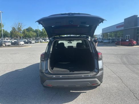 Used 2023 Nissan Rogue SV FWD image 11