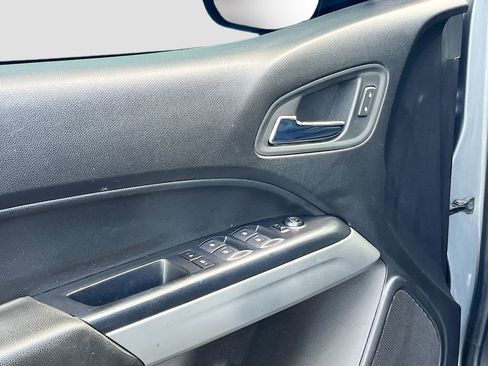 Used 2019 Chevrolet Colorado LT RWD image 17