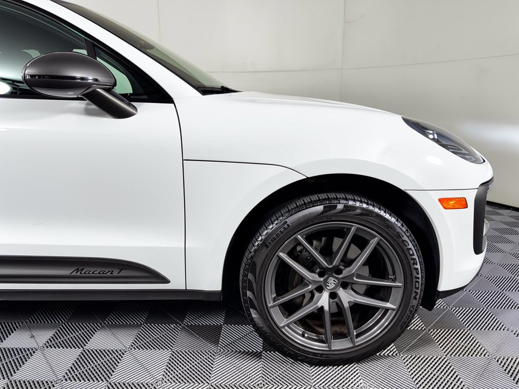 Certified 2025 Porsche Macan Turbo AWD/4WD image 13